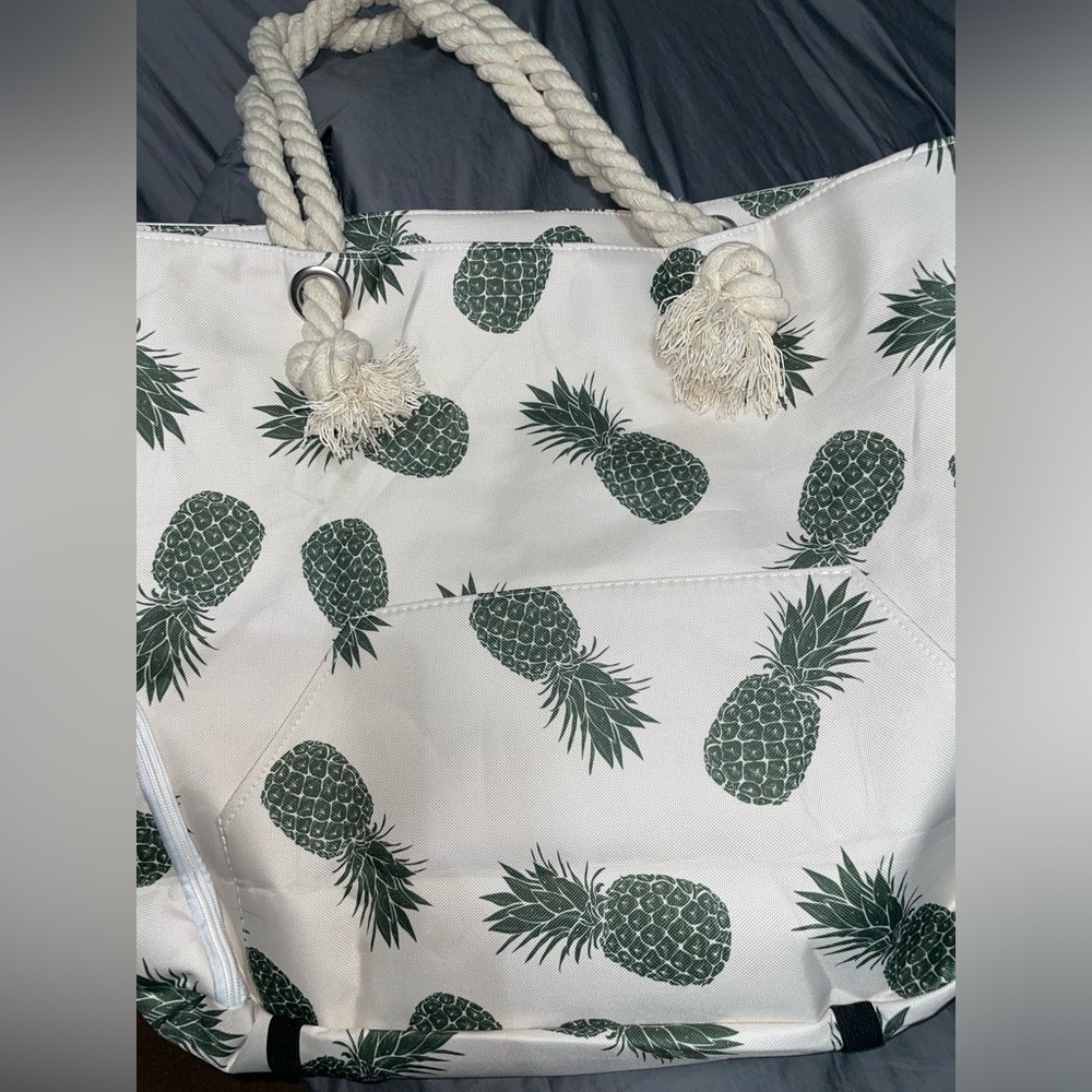 Adorable Pineapple Beach Bag -Euc - image 6